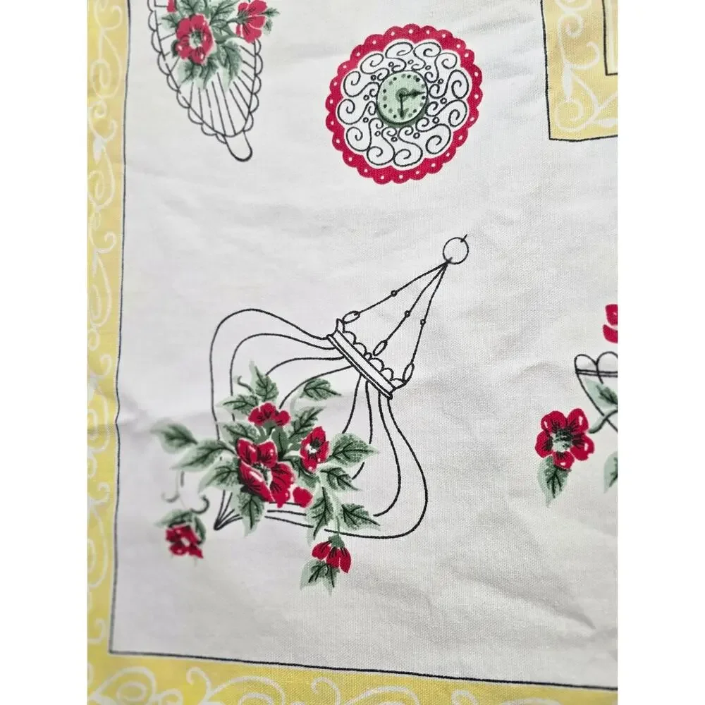 Vintage 60s Cottagecore Floral Tablecloth Retro Farmhouse Kitchen Decor 44x47.5